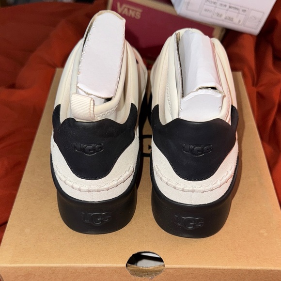 UGG Cream Slip-On Sneakers with Black Logo - Picture 3 of 9